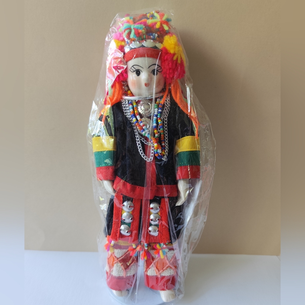 4/$50⭐️Tribal Doll - Hill Tribe Akha Ekoh Culture 9” Porcelain Doll NIP